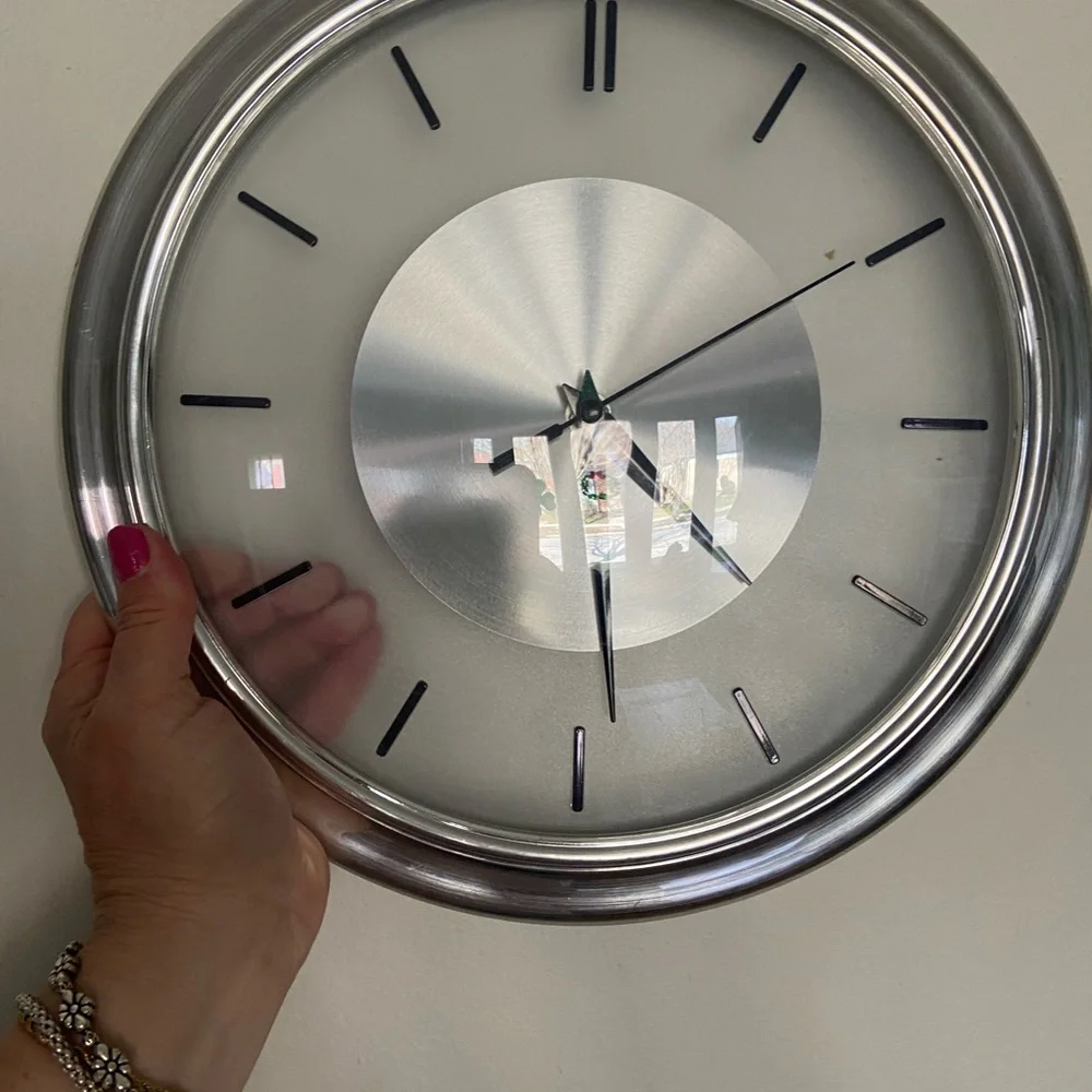 Vintage 1980’s Modern Silver Framed Wall Clock